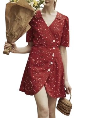 QUANTA DU SOLEIL | Megan Red Collar Tea-length Floral Wrap Mini Dress